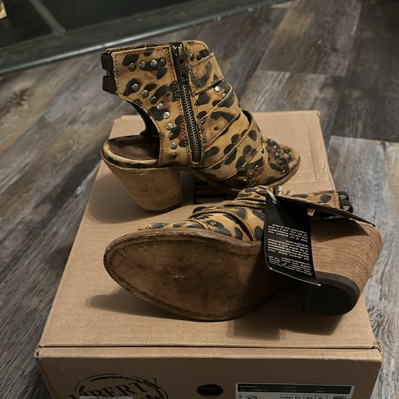 NWT Liberty Black booties - Picture 5 of 5